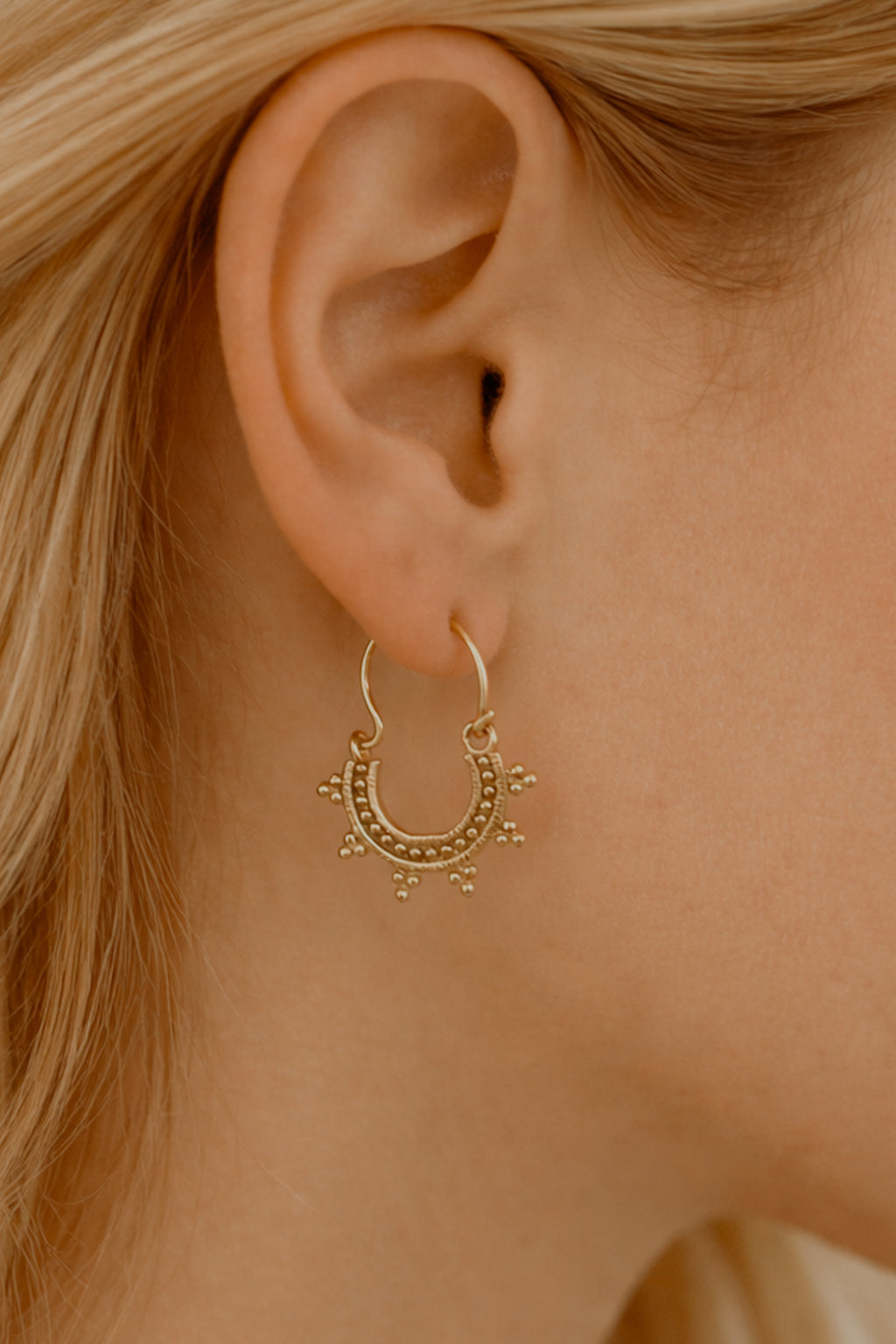 • Paloma 02 •