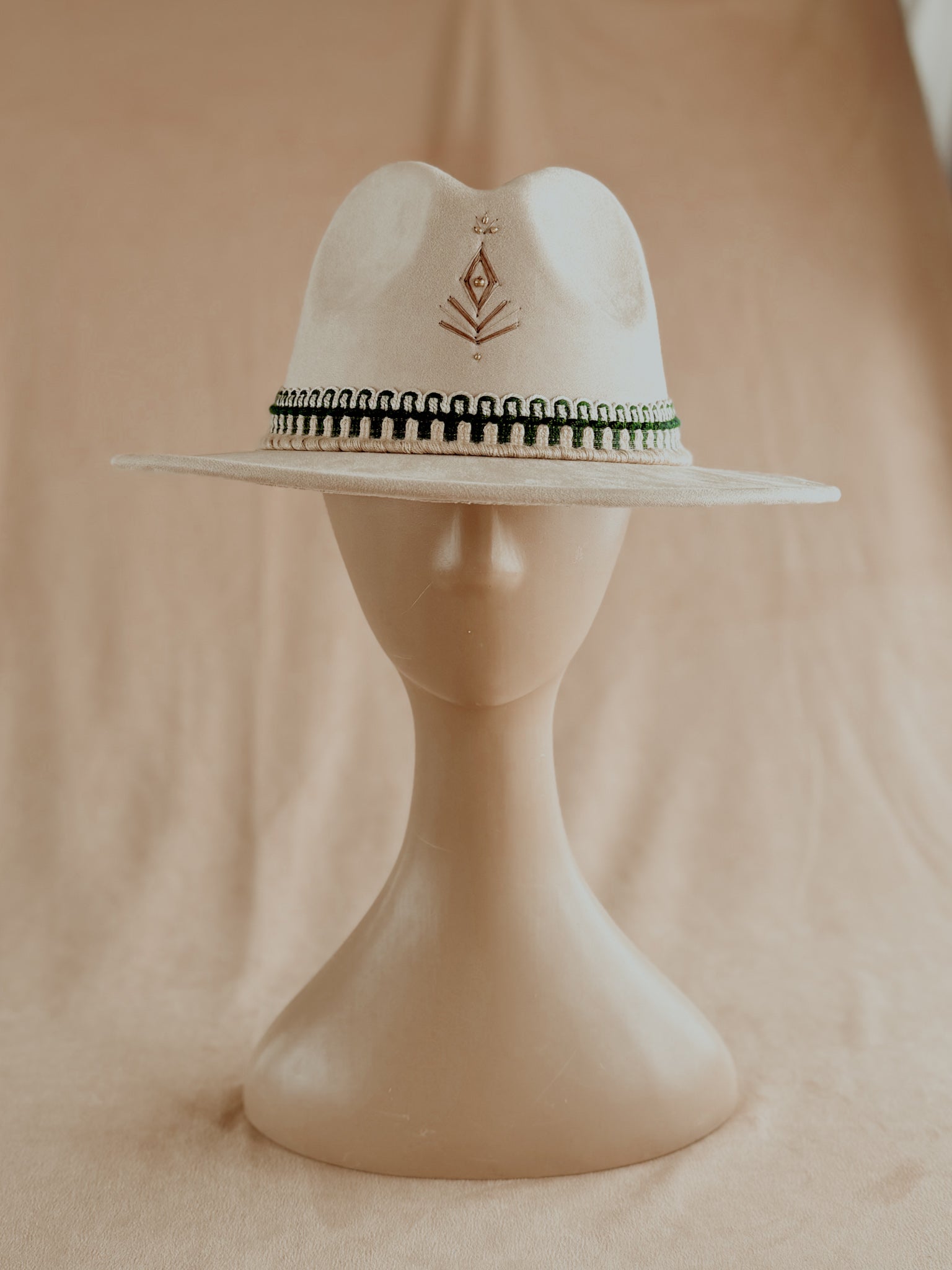 ✦ Gipsy white 01 ✦
